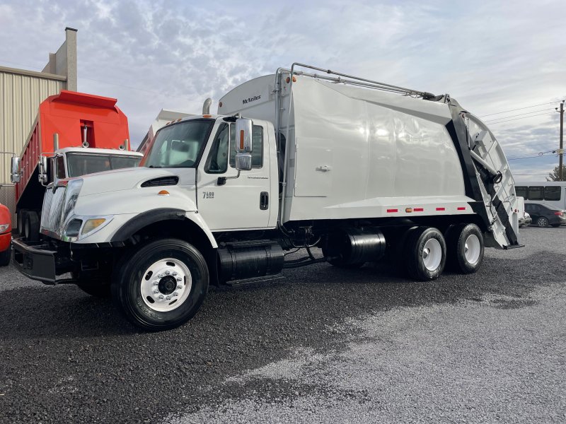Camion recolector de basura